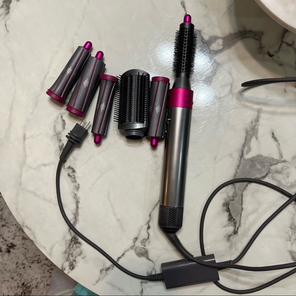 Dyson Airwrap Complete Styler - Picture 2 of 10